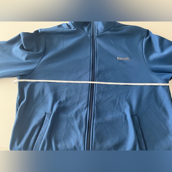 MENS XXL BENCH zip up. - Picture 6 of 6